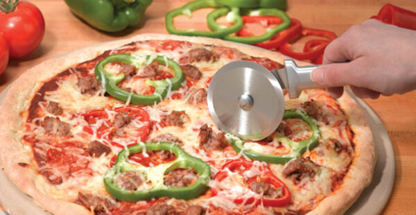 R121 Pizza Cutter